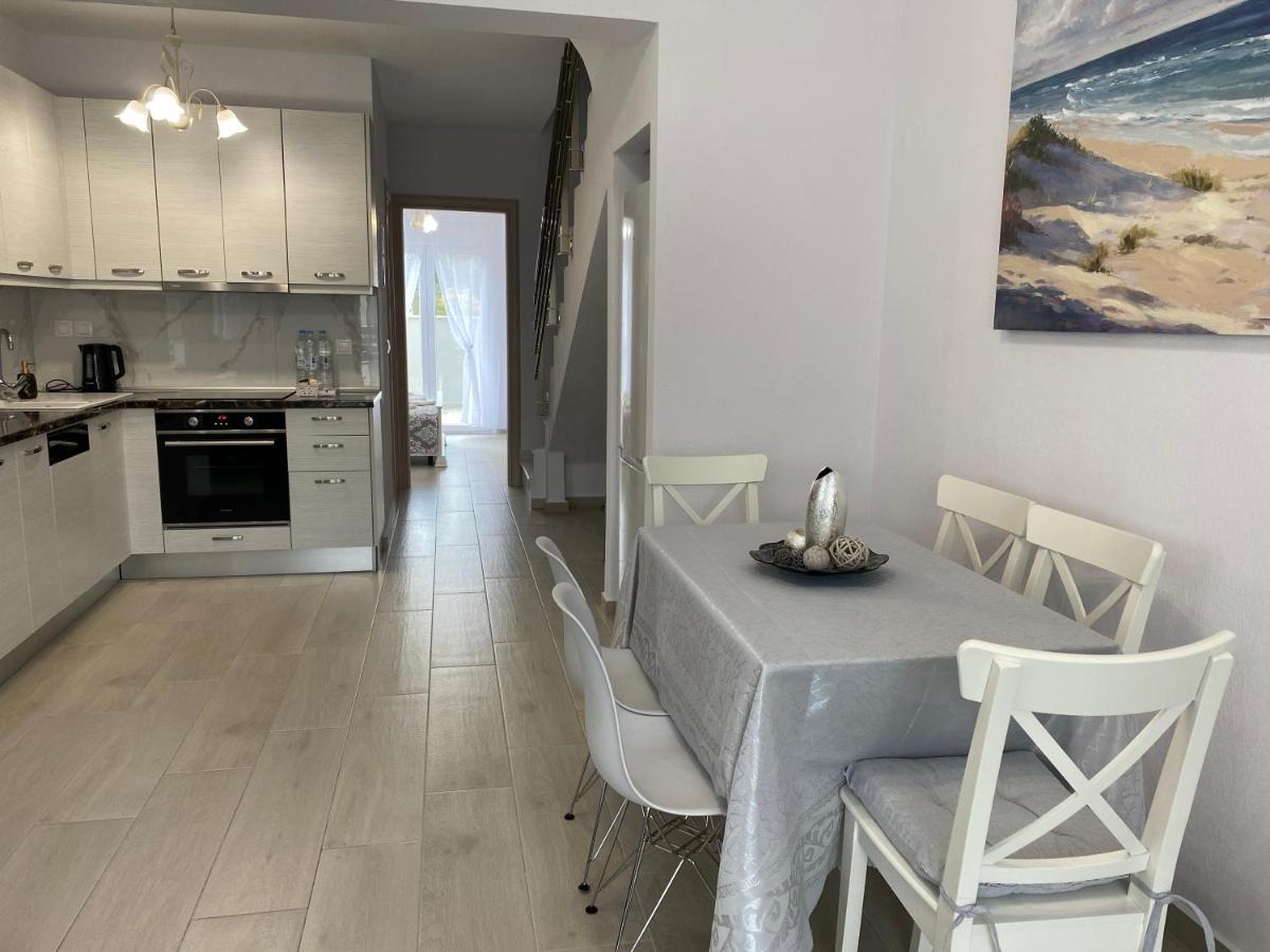 Lili Houses In Nikiti 350M From The Beach 外观 照片