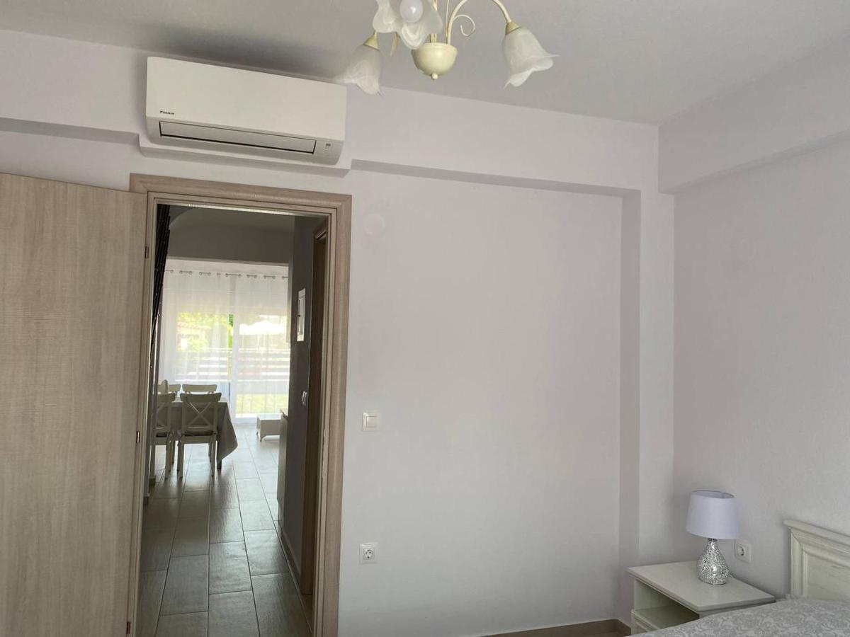 Lili Houses In Nikiti 350M From The Beach 外观 照片